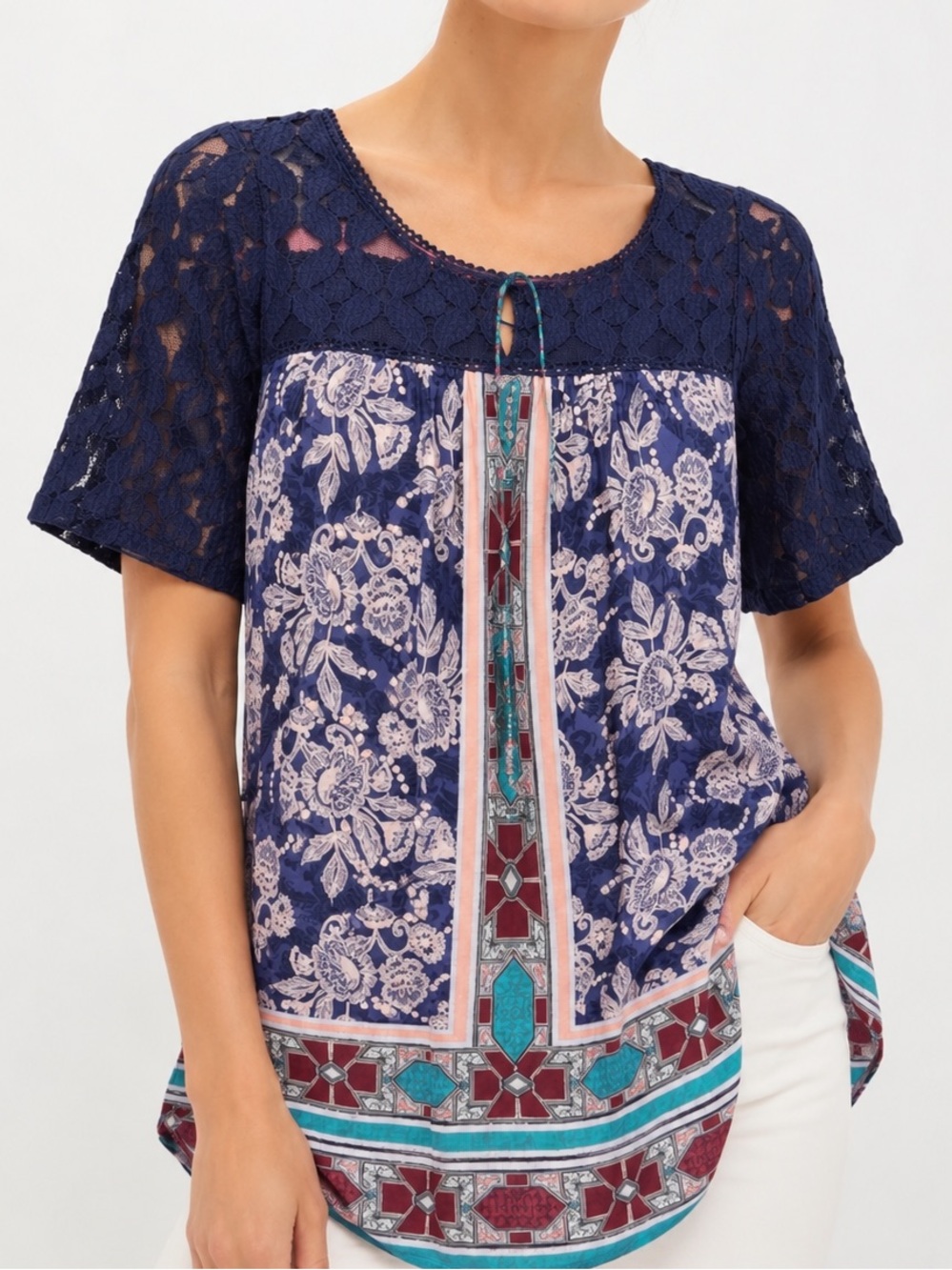 Akemi + Kin Anthropologie Boho Lace Yoke Floral Navy Tunic Top Size Medium